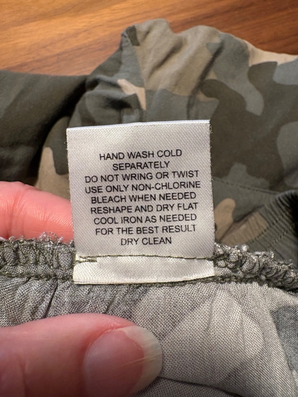 Hippie Rose rayon camo cargo jogger pants - size large - Picture 5 of 7
